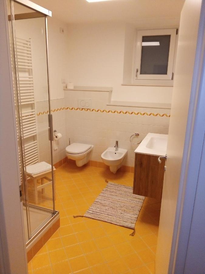 B&B La Casa Di Loretta Paderno Bagian luar foto