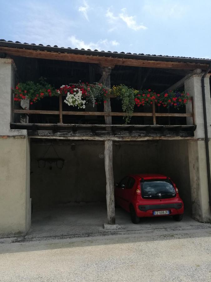 B&B La Casa Di Loretta Paderno Bagian luar foto