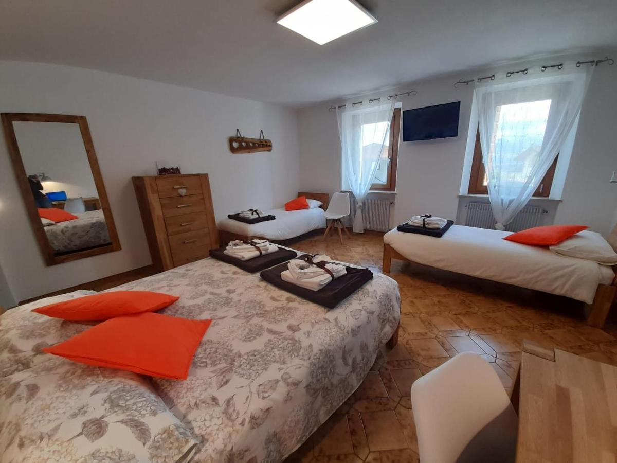 B&B La Casa Di Loretta Paderno Bagian luar foto